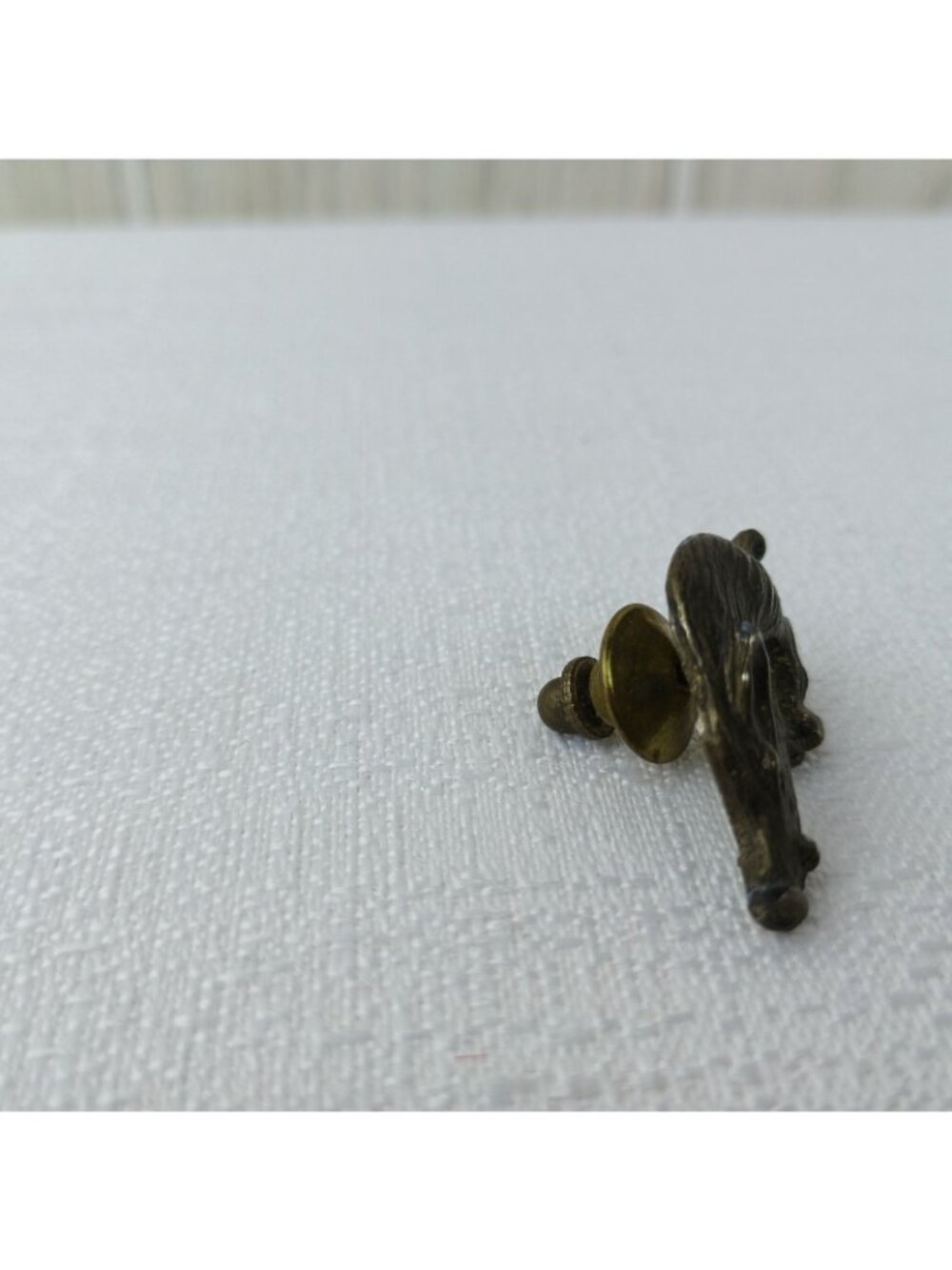 The University Of Arkansas Razorbacks Silver tarnish metal Wild Hog Lapel Pin - Picture 2 of 7